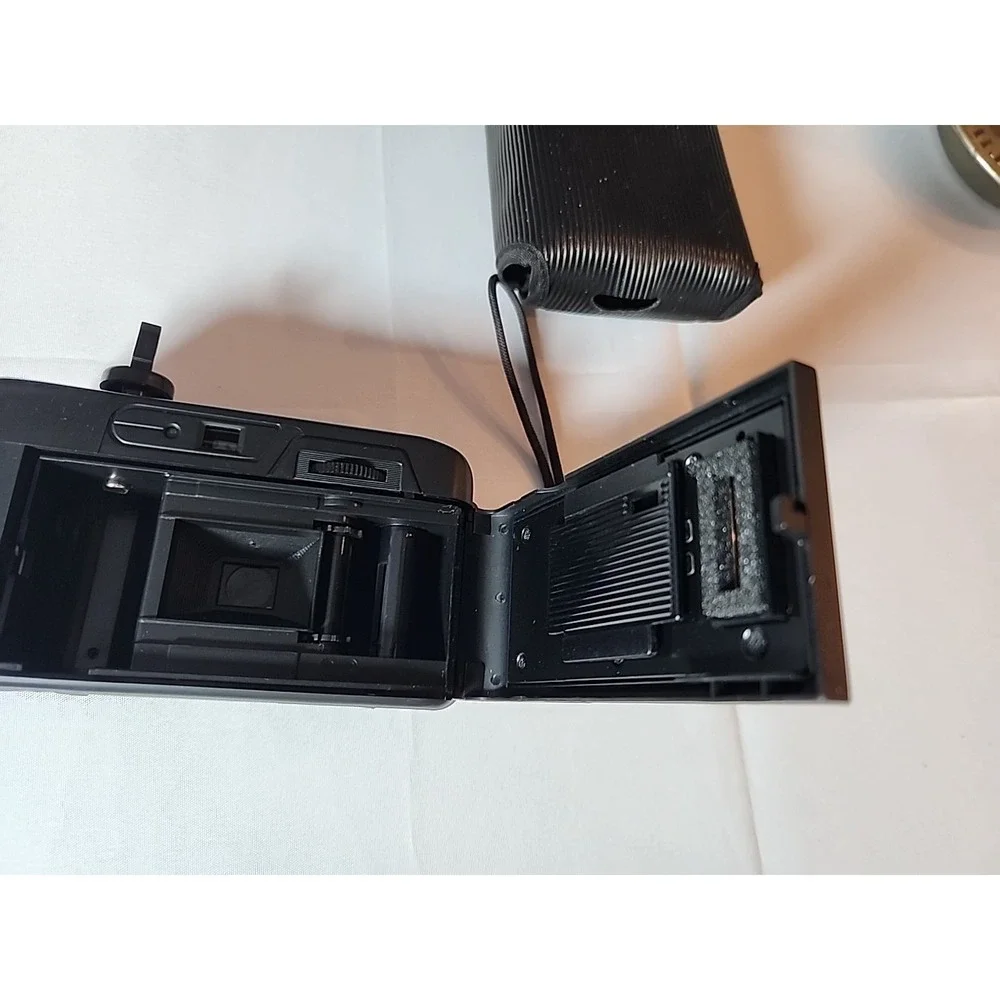 Vintage Olympus GO 35mm Film Camera Point & Shoot Black‎ With Case PARTS ONLY!